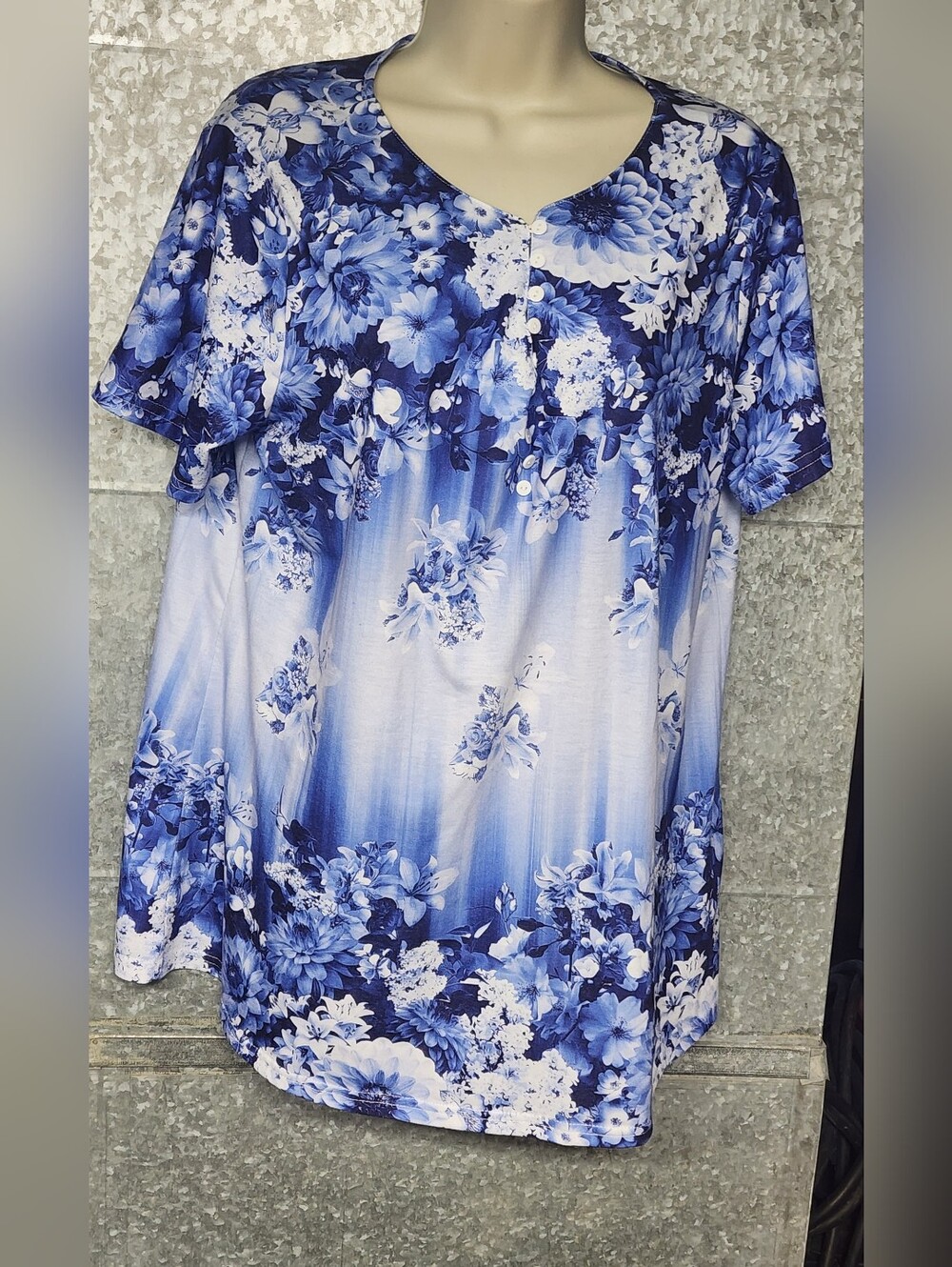 Blue Floral V Neck Blouse With Buttons Womens Large